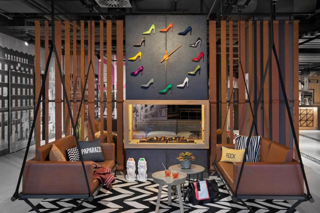 Moxy Duesseldorf City ภายนอก รูปภาพ