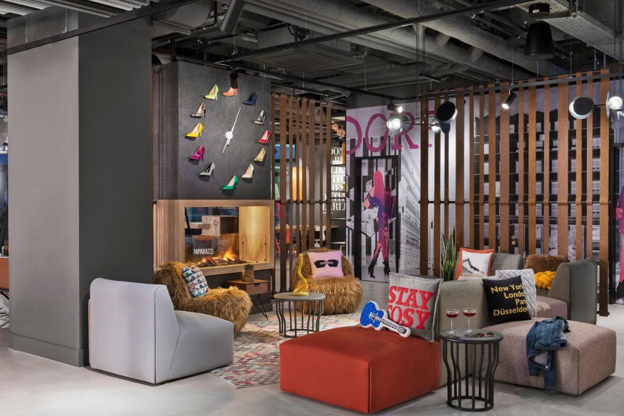 Moxy Duesseldorf City ภายนอก รูปภาพ